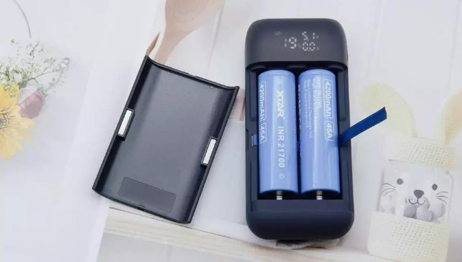 能拆还快的智能充电宝——XTAR爱克斯达PB2S使用体验