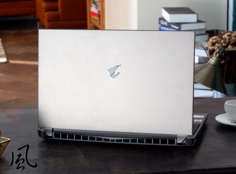 技嘉AORUS 15G搭载机械式键盘与全新电竞外型完整解析