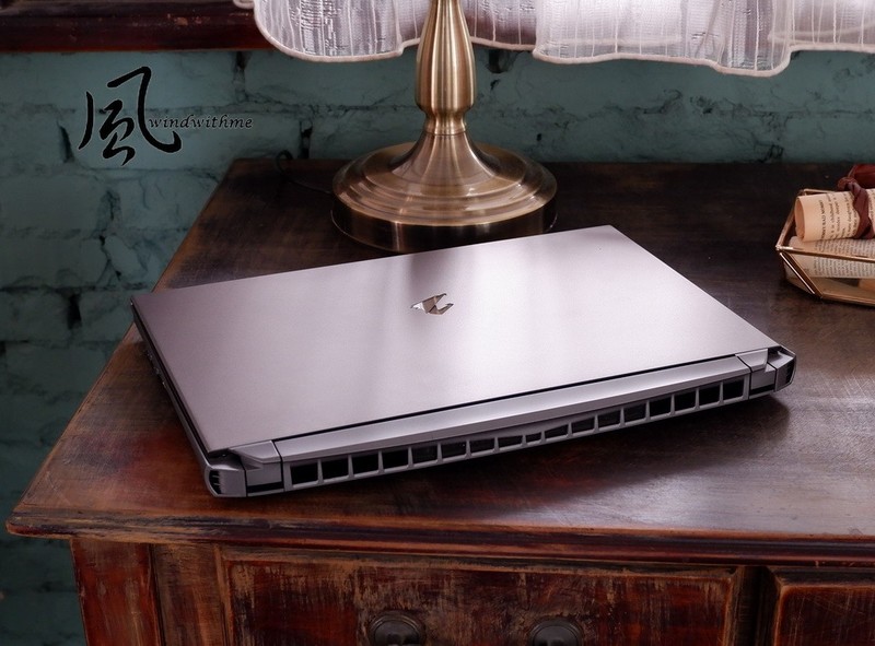 技嘉AORUS 15G搭载机械式键盘与全新电竞外型完整解析