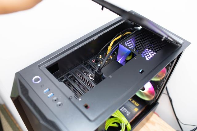 300元组件稀缺右侧透主机？鑫谷开元G5机箱装机