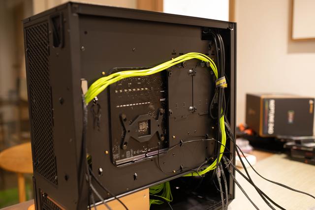 300元组件稀缺右侧透主机？鑫谷开元G5机箱装机