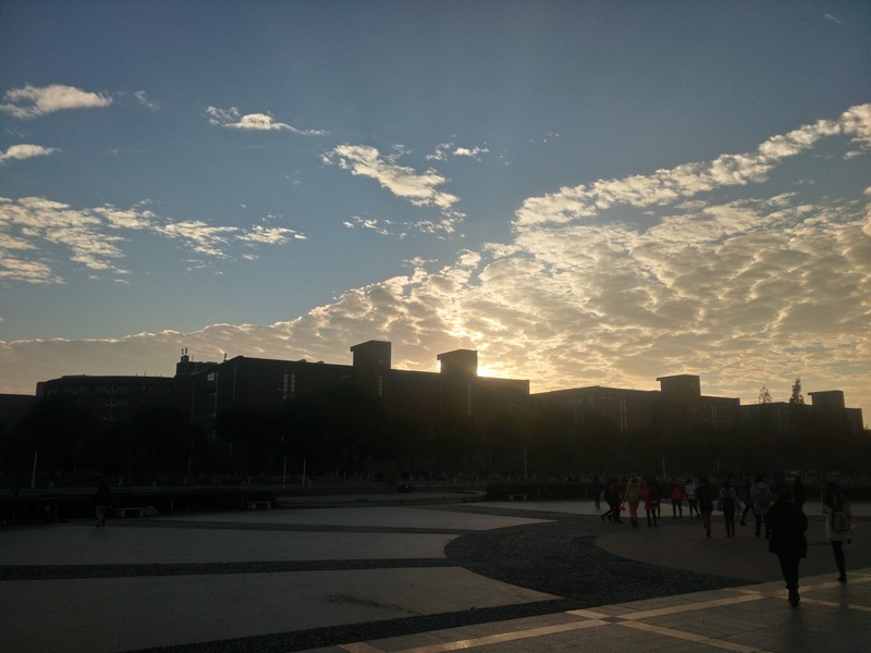 早上的学校