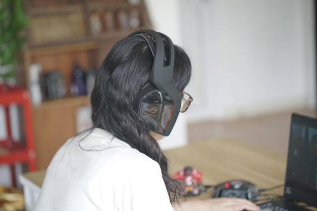 听音辨位、低音与环绕感，ROG 百夫长7.1游戏耳机618历史最低价