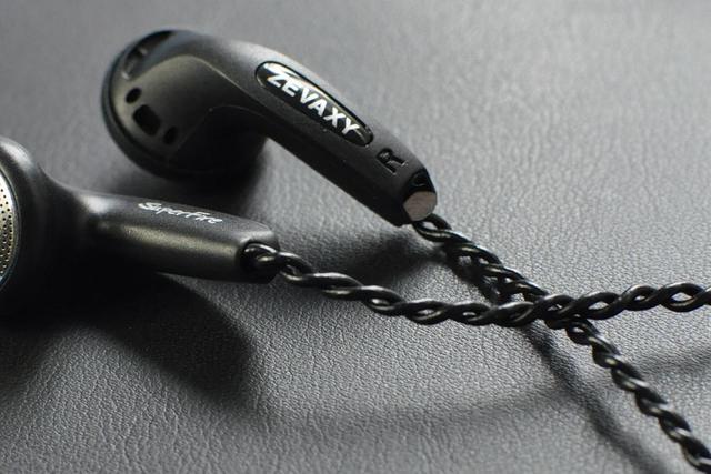 它让苹果配塞数码味一丝不挂，99元黑炎平头塞评测