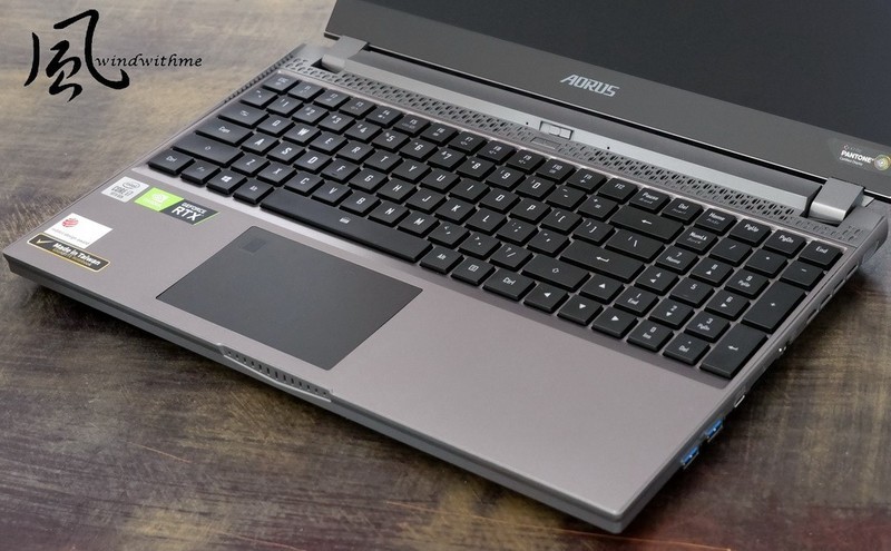 技嘉AORUS 15G搭载机械式键盘与全新电竞外型完整解析