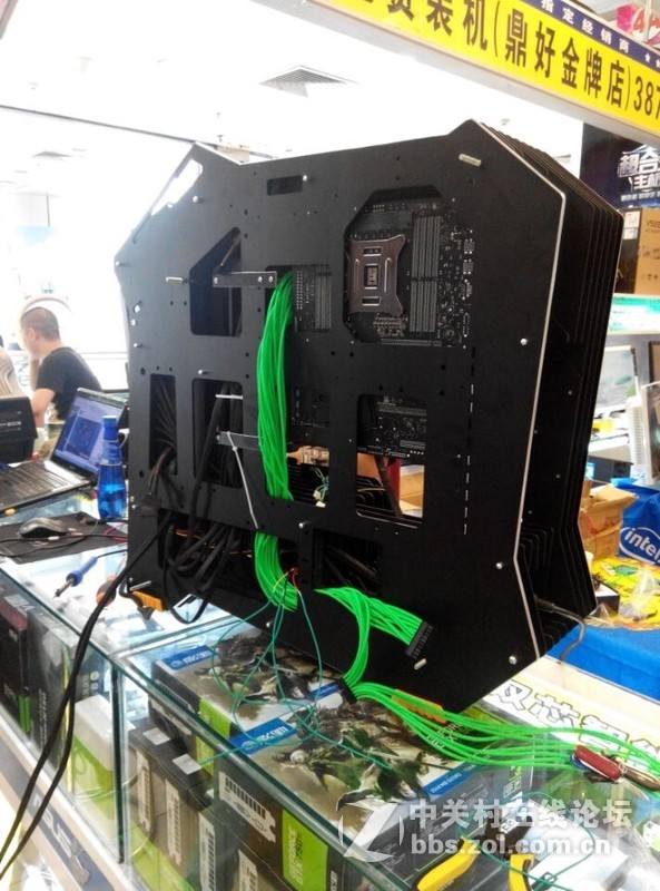 I7-5960X 迎广怪兽! R5E! 双华硕黑泰坦！全定制水冷！ 样机！出！出！出！