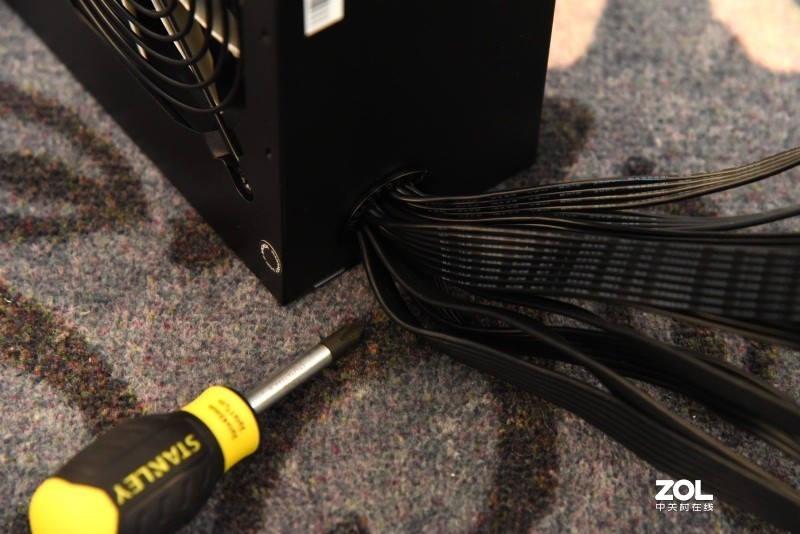升级了显卡也要把电源升级一下啊---九州风神DQ750ST金牌电源入手升级记