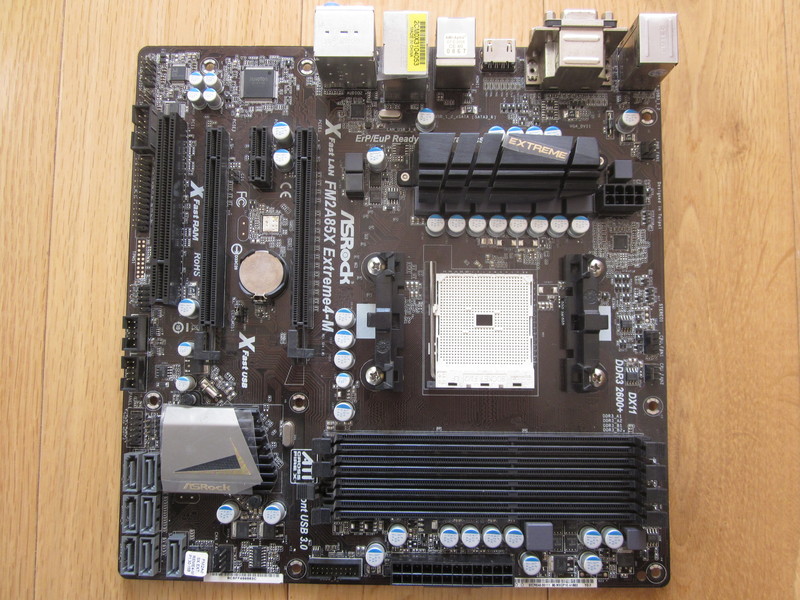 出自用升级下来的，华擎 FM2A85X Extreme4-M，成色九成新！300包邮不刀！