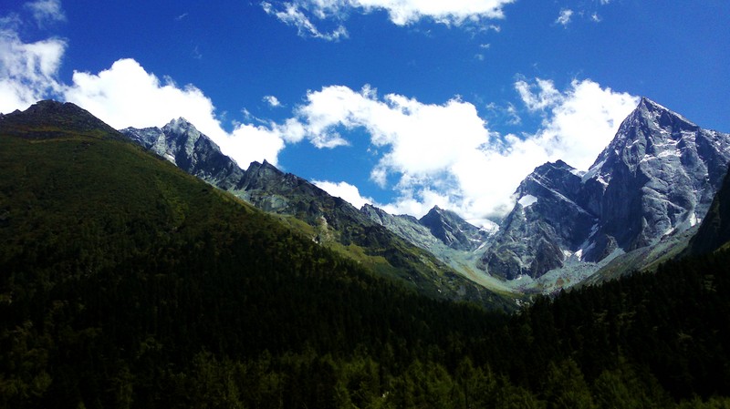 诺基亚C6-01，800全幅对焦手机，旅游随拍