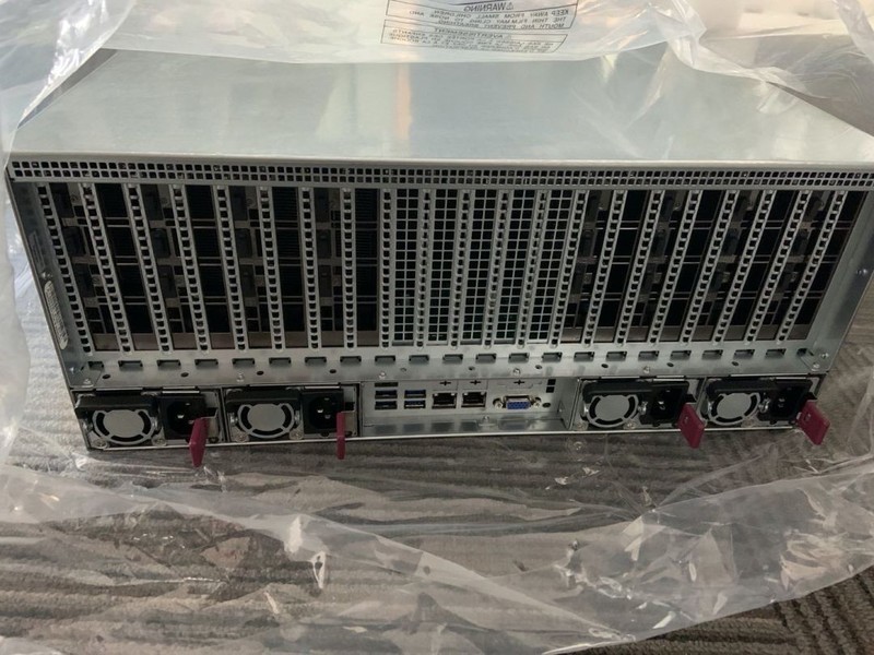 测评 | 矩池云上架 RTX 2080 Ti 八卡机开箱