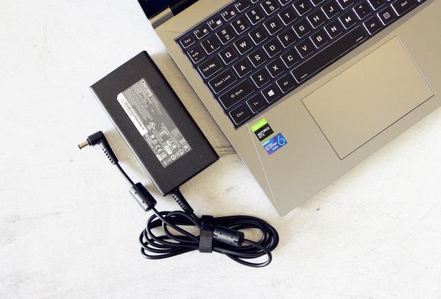 雷神911M野王游戏本全面评测!10代标压、GTX1650Ti