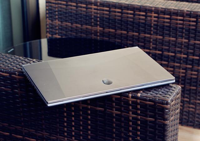 雷神911M野王游戏本全面评测!10代标压、GTX1650Ti