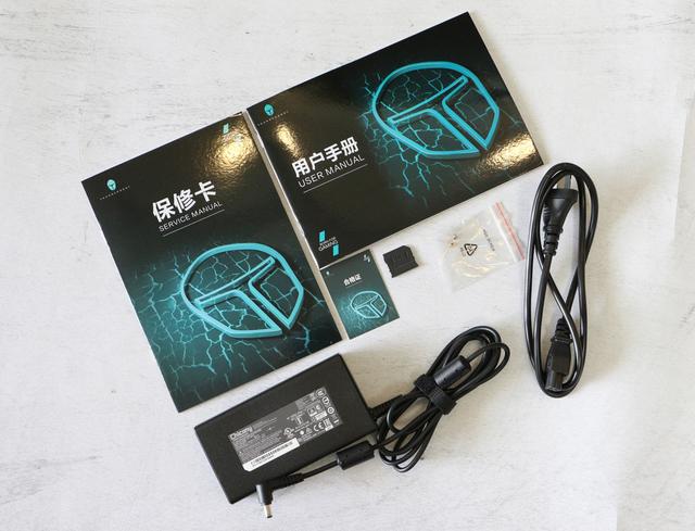 雷神911M野王游戏本全面评测!10代标压、GTX1650Ti