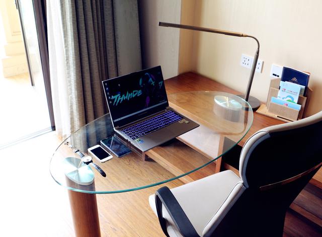 雷神911M野王游戏本全面评测!10代标压、GTX1650Ti