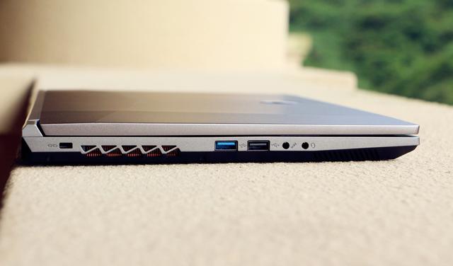 雷神911M野王游戏本全面评测!10代标压、GTX1650Ti