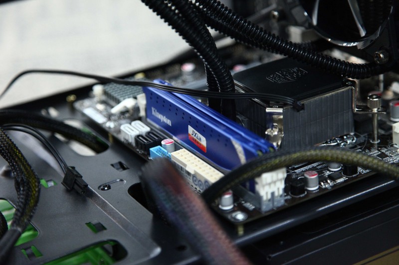 【一小时装机】记录神速装机时刻，先马套装+I5+GTX970装机分享。