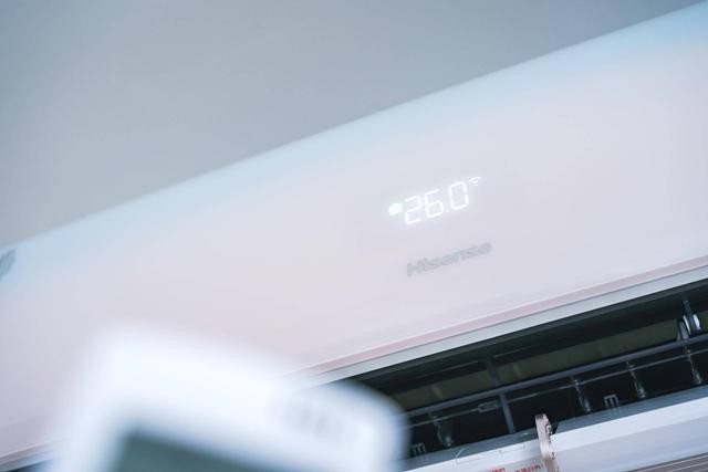 平均一天2块7的空调和一天1块的有多大差距?那看你在房间呆多久吧