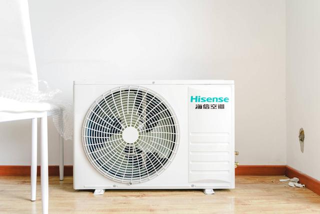 平均一天2块7的空调和一天1块的有多大差距?那看你在房间呆多久吧