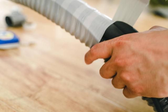 平均一天2块7的空调和一天1块的有多大差距?那看你在房间呆多久吧