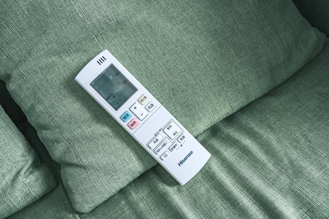 平均一天2块7的空调和一天1块的有多大差距?那看你在房间呆多久吧