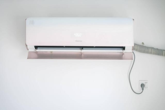 平均一天2块7的空调和一天1块的有多大差距?那看你在房间呆多久吧