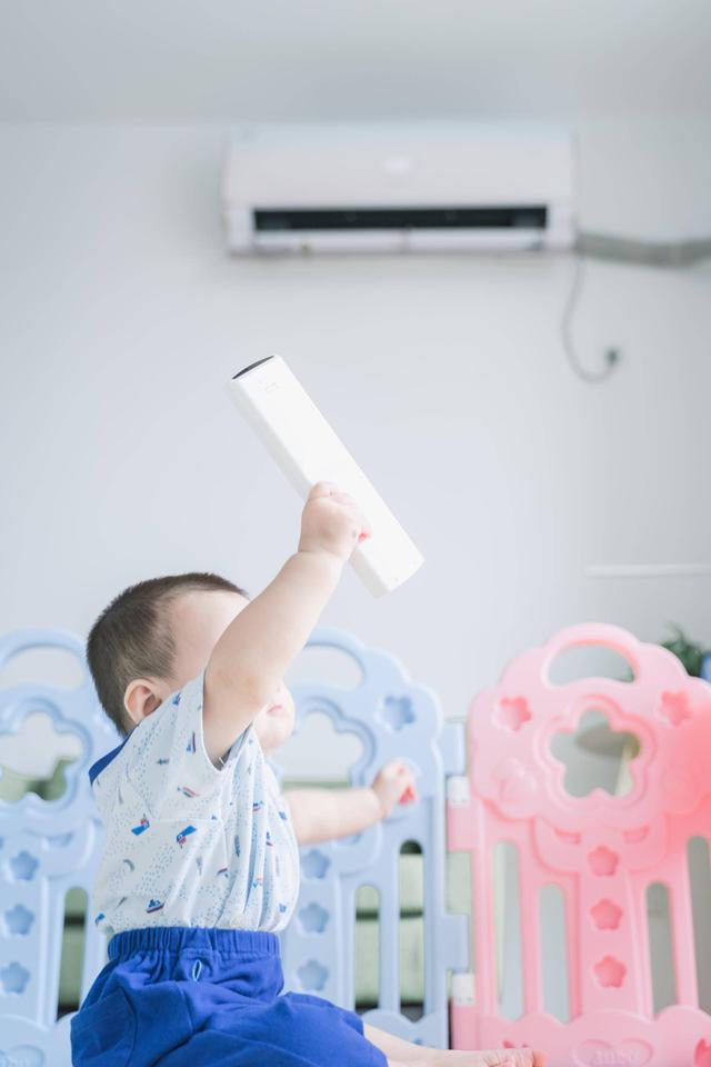 平均一天2块7的空调和一天1块的有多大差距?那看你在房间呆多久吧