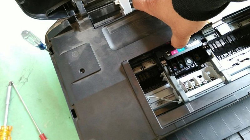 独家：佳能打印机 IX6580 刮蹭纸张通病的元凶以及拆机方法！