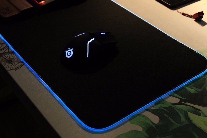 【單擺出品】赛睿QCK系列RGB鼠标垫隆重登场