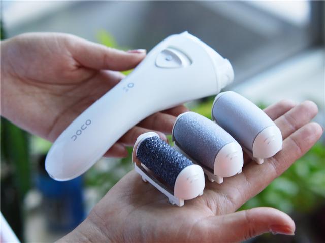 DOCO电动修足器修护足部死皮老茧更省力