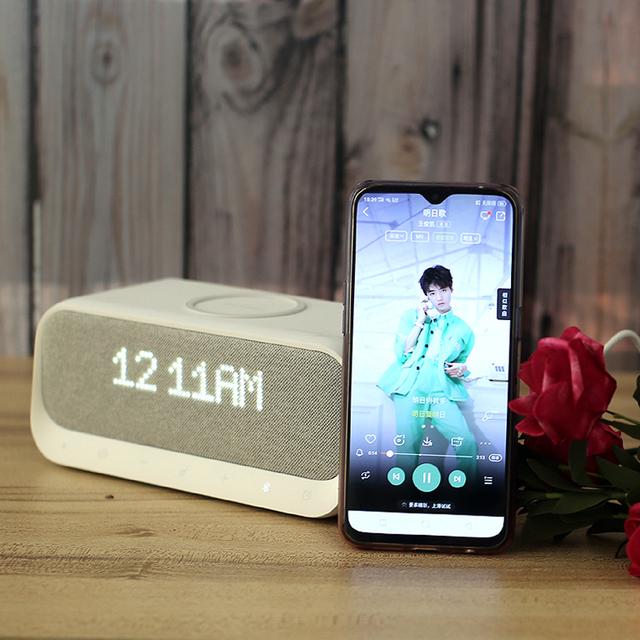 让生活更具品质，安克创新Soundcore多功能床头音箱