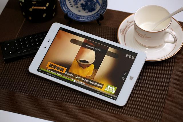 Win10双系统的魅力——驰为Hi8简测