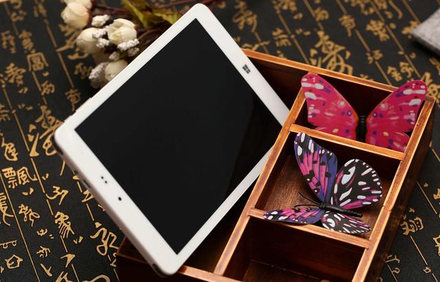 Win10双系统的魅力——驰为Hi8简测