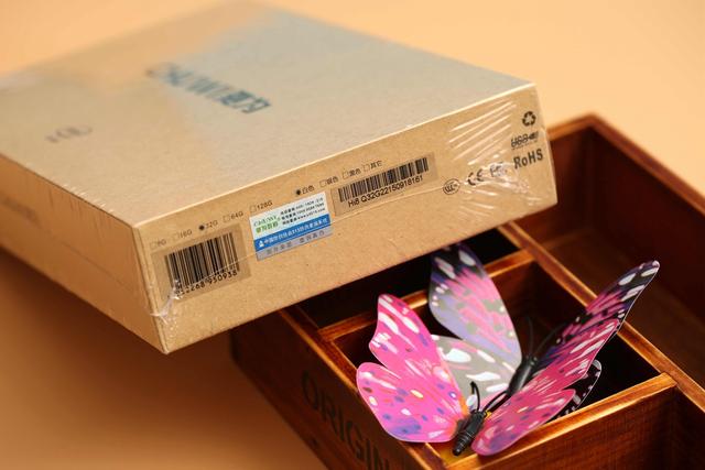 Win10双系统的魅力——驰为Hi8简测