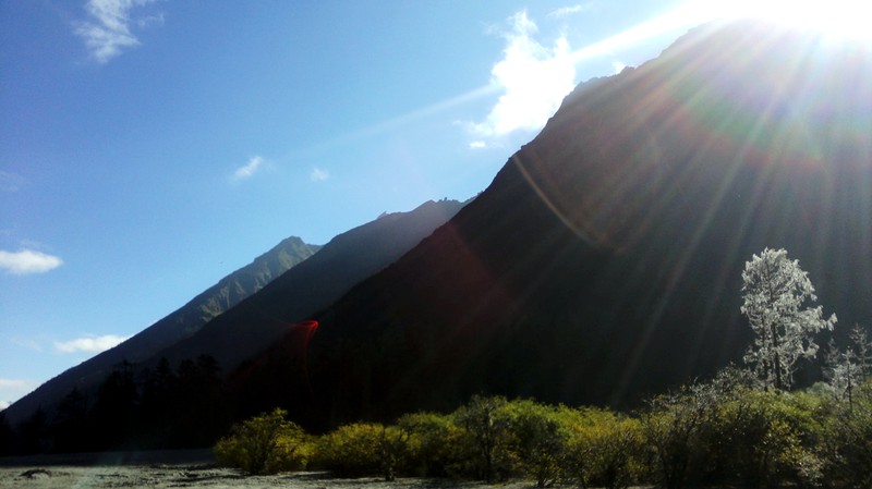 诺基亚C6-01，800全幅对焦手机，旅游随拍