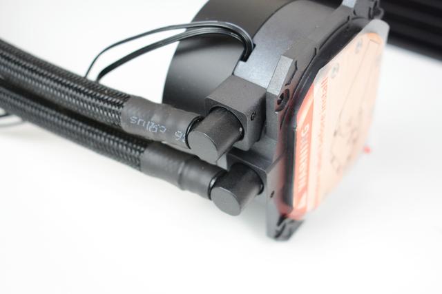 599元的360水冷不香么？酷冷至尊冰神B360 CPU水冷散热器 评测