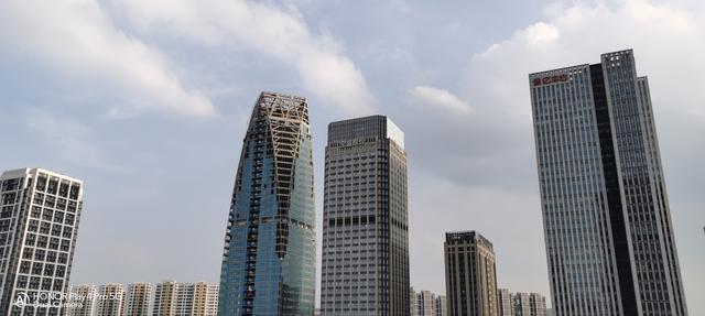 荣耀Play4 Pro评测！麒麟990重器、“旗舰级”5G手机普及者