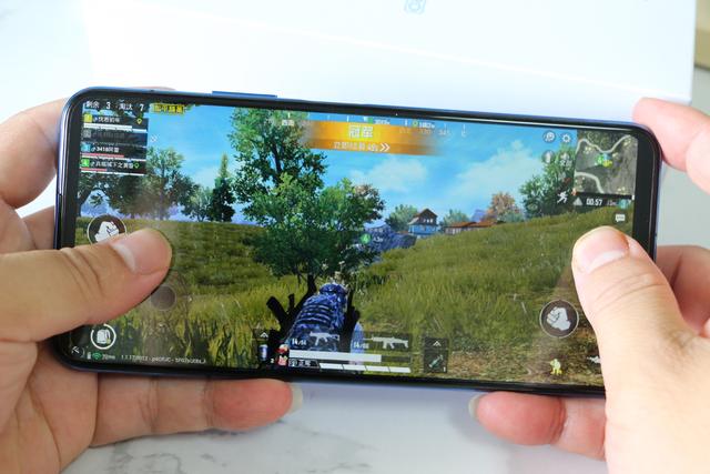 荣耀Play4 Pro评测！麒麟990重器、“旗舰级”5G手机普及者