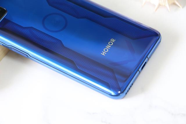 荣耀Play4 Pro评测！麒麟990重器、“旗舰级”5G手机普及者