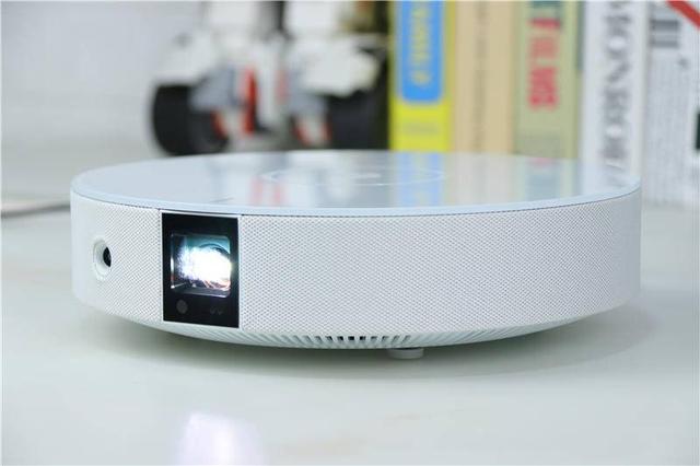 坚果发布全新G9投影，配置进口音响800流明，首发仅2799元