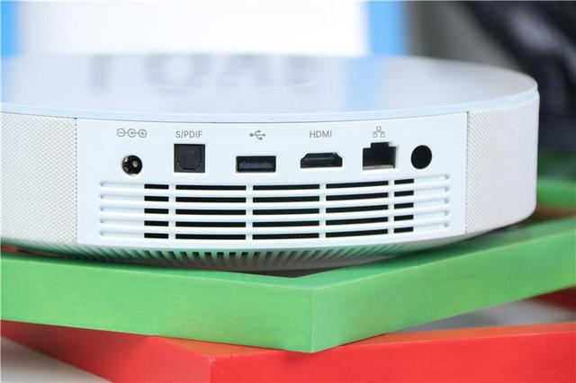 坚果发布全新G9投影，配置进口音响800流明，首发仅2799元