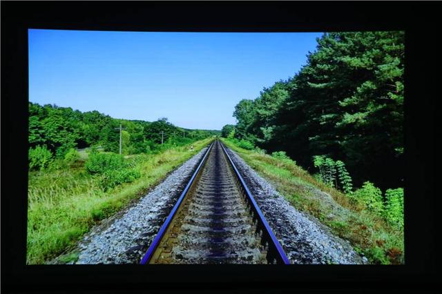 坚果发布全新G9投影，配置进口音响800流明，首发仅2799元