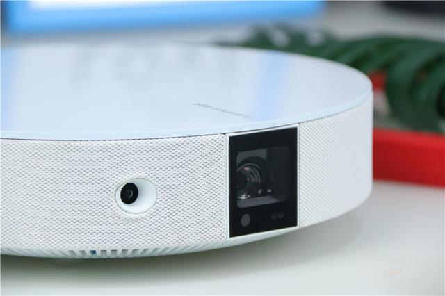坚果发布全新G9投影，配置进口音响800流明，首发仅2799元
