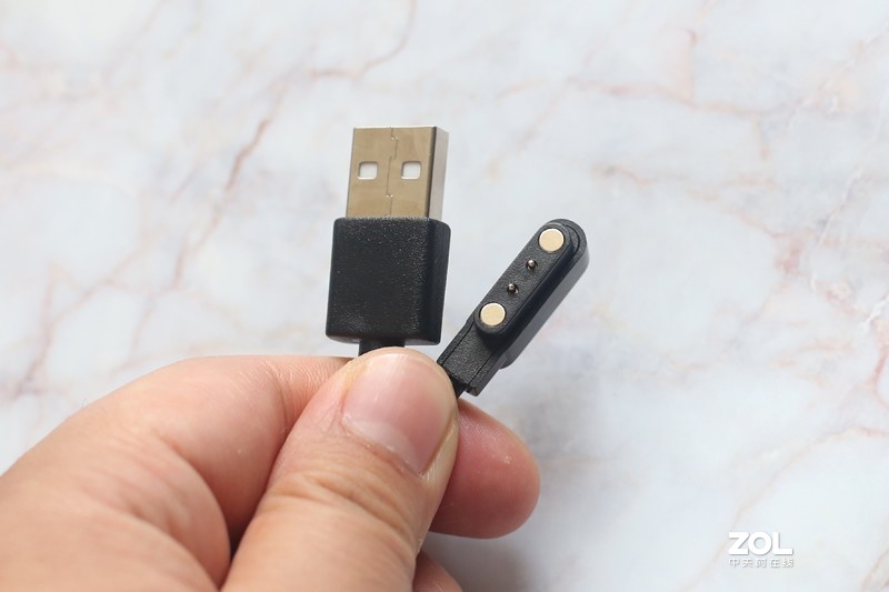 百元就能买到的omthing简悦智能手表