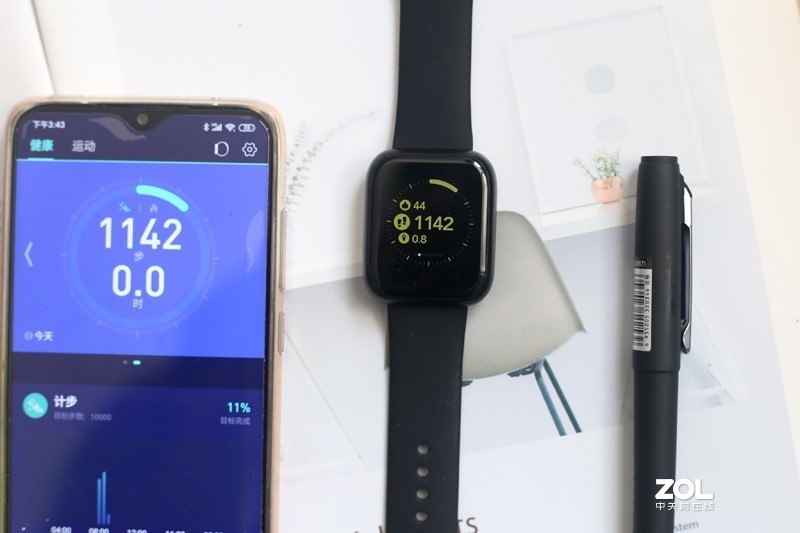 百元就能买到的omthing简悦智能手表