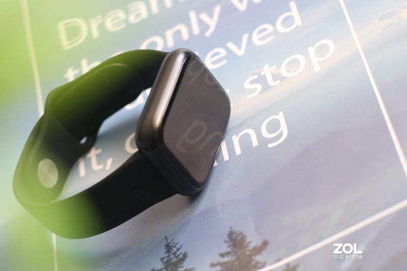 百元就能买到的omthing简悦智能手表