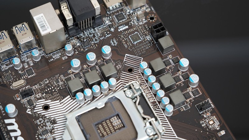 将捡垃圾进行到底，700元打造的电脑主机，还能流畅吃鸡