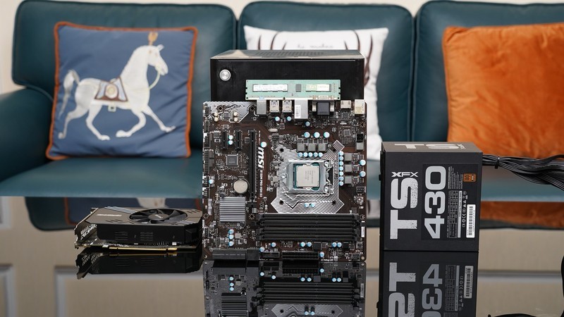 将捡垃圾进行到底，700元打造的电脑主机，还能流畅吃鸡