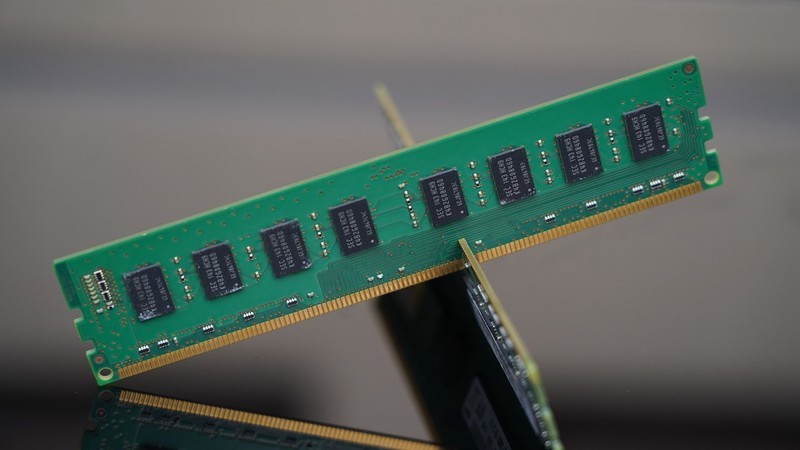 将捡垃圾进行到底，700元打造的电脑主机，还能流畅吃鸡