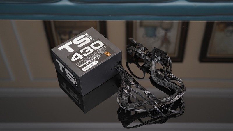 将捡垃圾进行到底，700元打造的电脑主机，还能流畅吃鸡