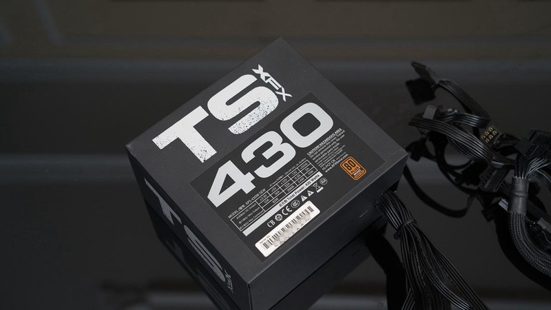 将捡垃圾进行到底，700元打造的电脑主机，还能流畅吃鸡